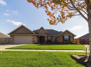 3003 W Tiger Eye Dr, Fayetteville, AR 72704