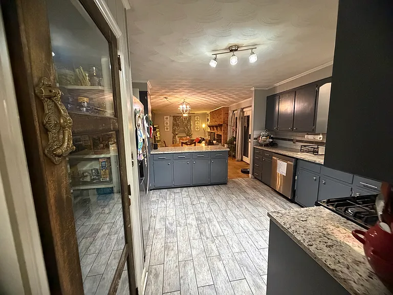 364 Hanley Cir — Photo 43