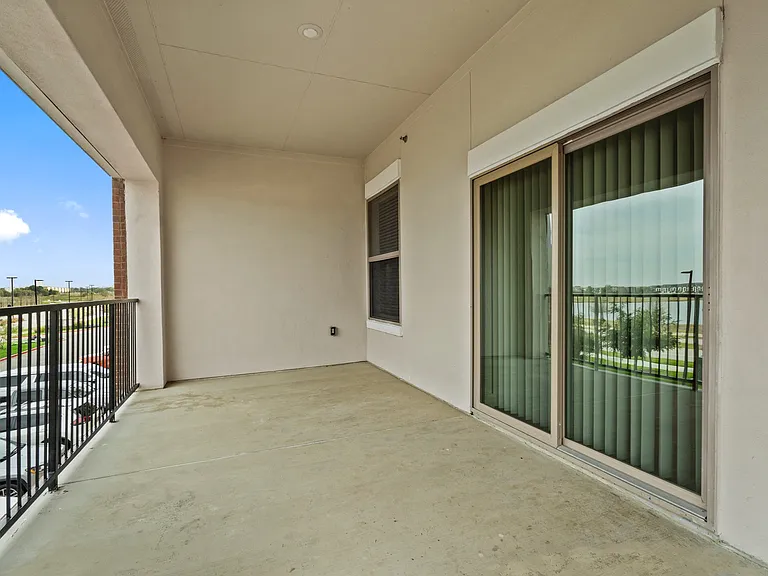 Patio/Balcony Patio/Balcony