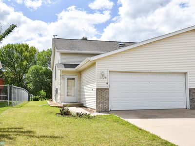 1729 49th St S, Fargo, ND, 58103