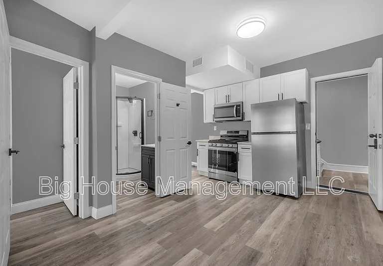 1725 Hollins St #3 — Photo 7
