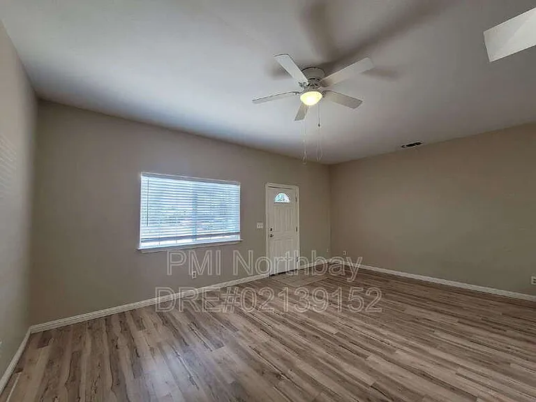 225 Madison St — Photo 5