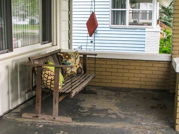 2nd image of 1348 Portland Ave NE