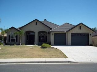 11901 Indianapolis Dr, Bakersfield, CA 93312