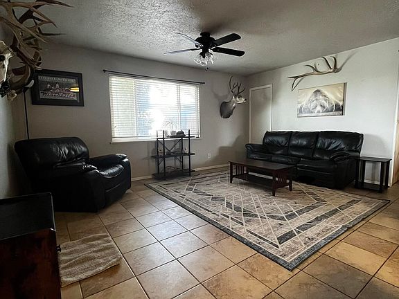 3rd image of 300 W 30th St
