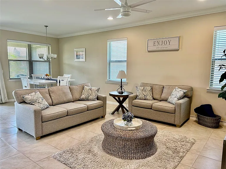 255 Maraviya Blvd — Photo 5