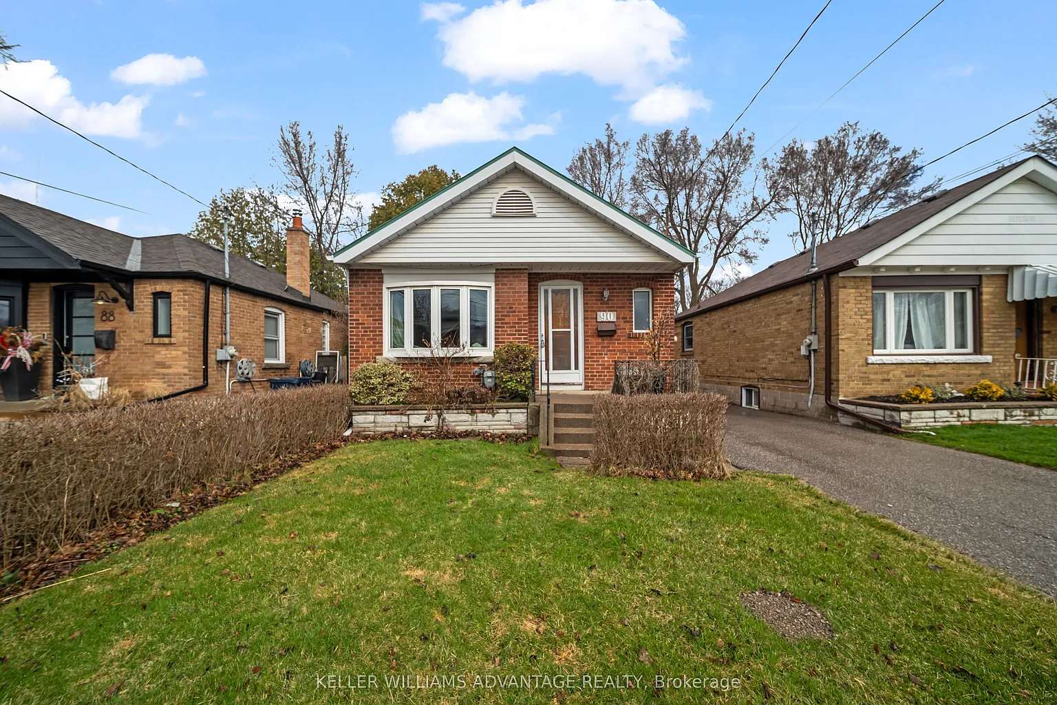 90 Hollis Ave photo 1