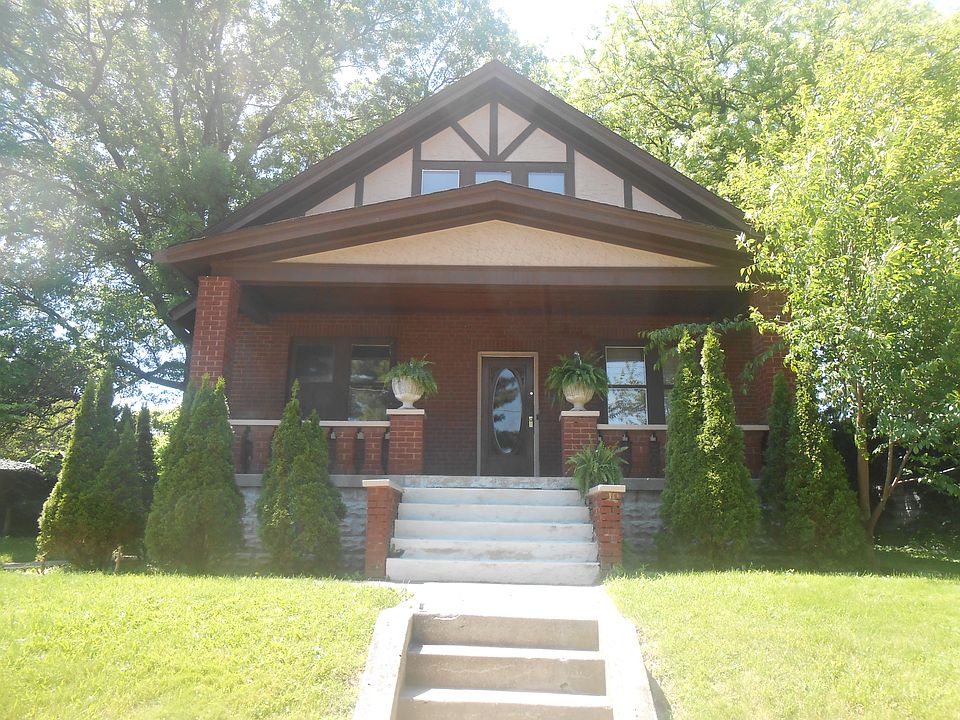 2nd image of 1823 Waltham Ave