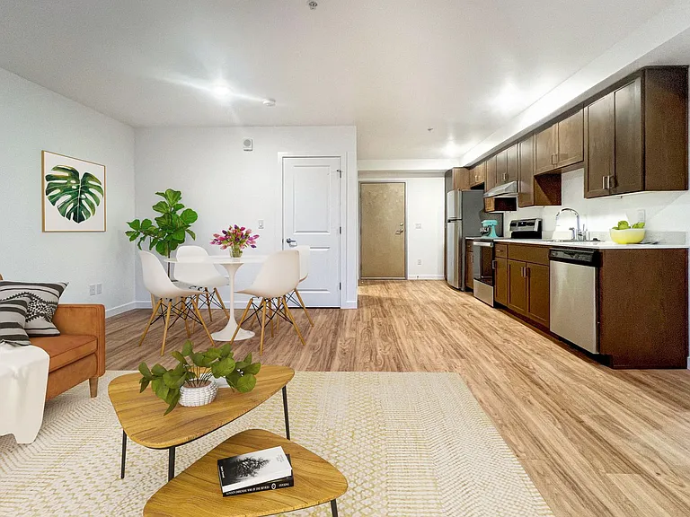 Leeward Apartments — Photo 17