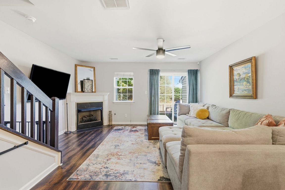 next background image