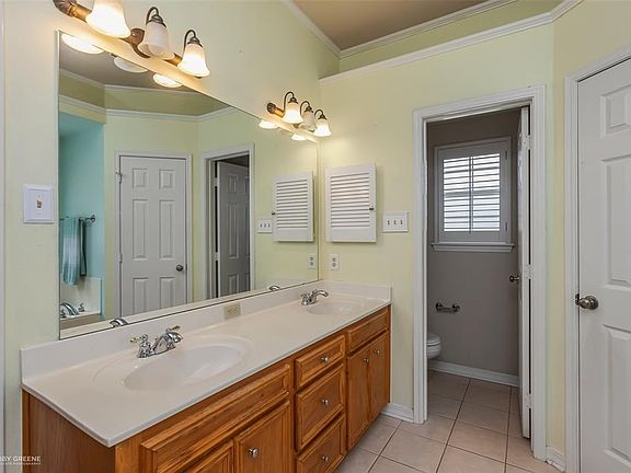 2nd image of 3013 Pleasant Grv