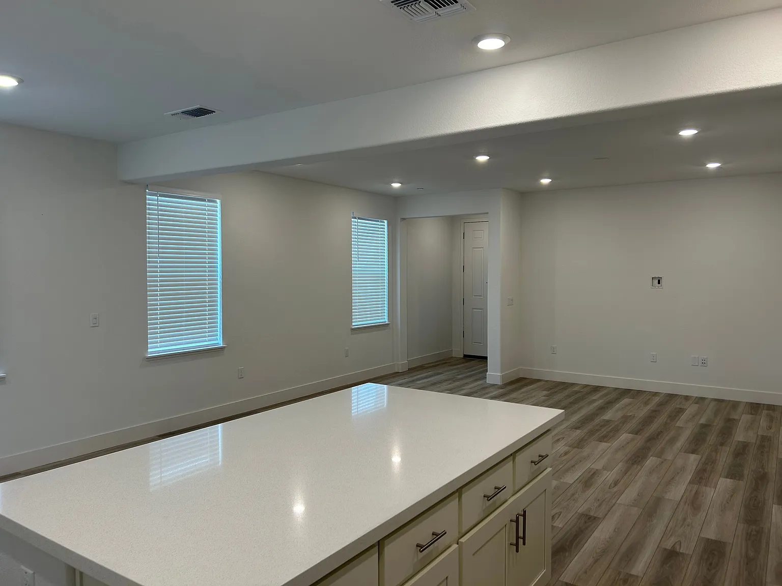 8341 Kyler Rd photo 1