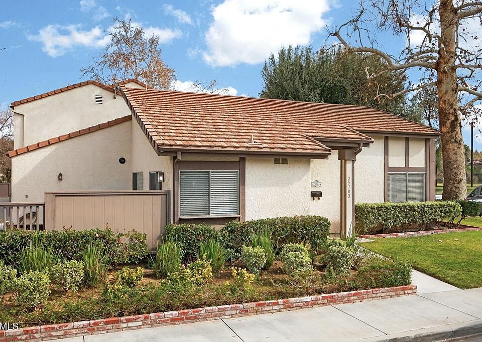 1st image of 25702 Vista Fairways Dr