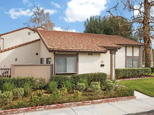 25702 Vista Fairways Dr, Santa Clarita, CA 91355