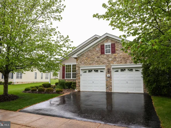 79 Chamber Ln, Columbus, NJ 08022