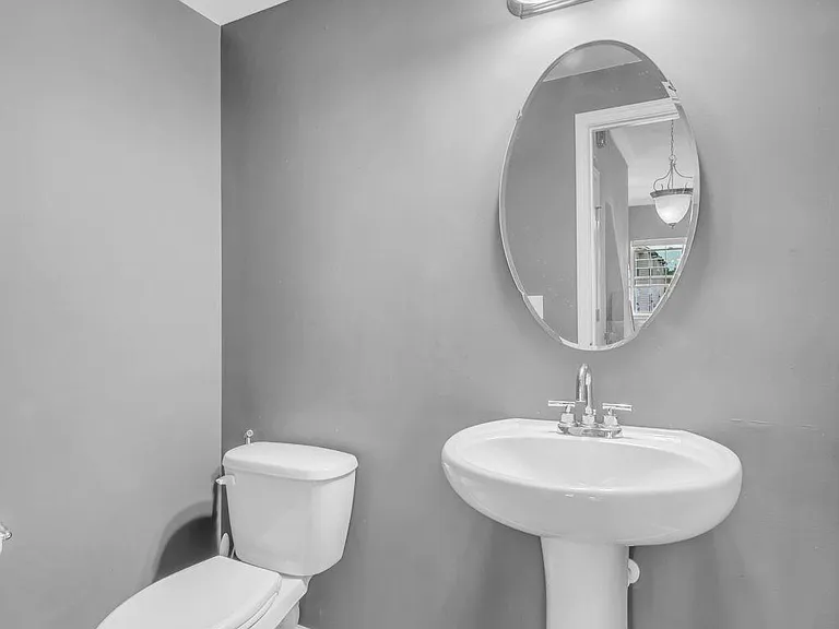 21600 Romans Dr — Photo 15