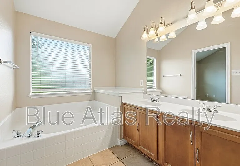 601 Steerman Ct — Photo 11