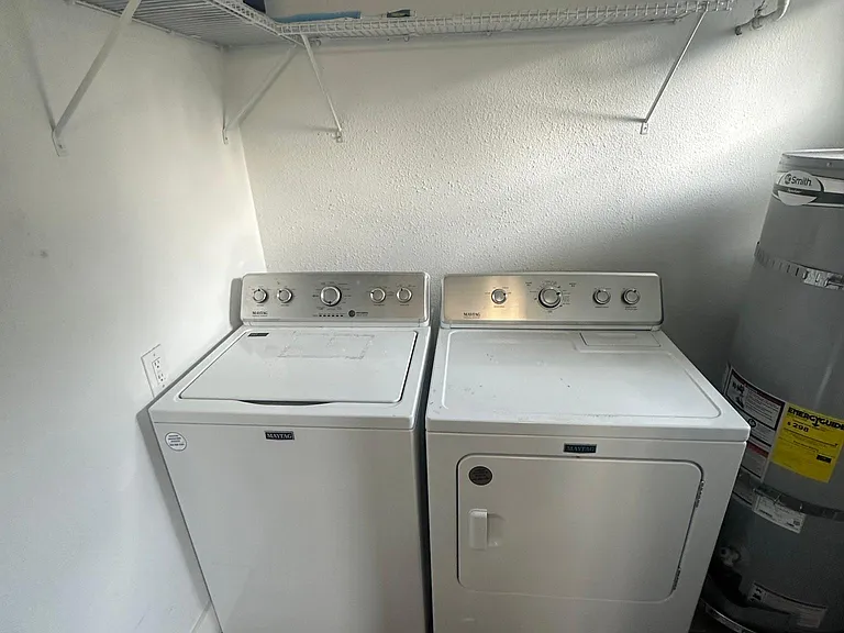 2420 Walnut St — Photo 12