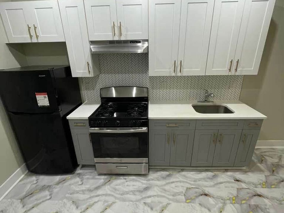 1st image of 61 16th Ave Unit 2A