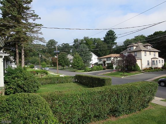 3rd image of 7 Kenwood Ave