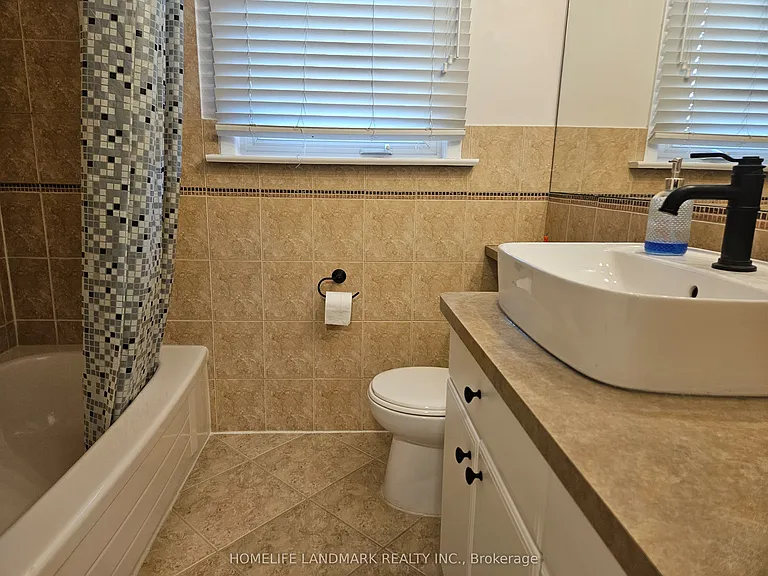 16 Donewen Ct — Photo 23