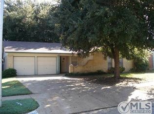 2613 Colleen Dr, Arlington, TX 76016