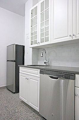 4th image of 949 W End Ave APT 1D