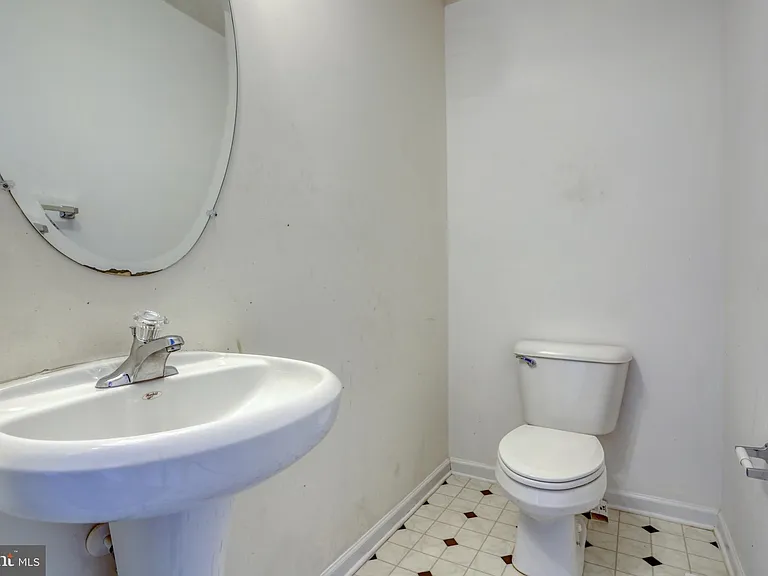 407 Champs Ln — Photo 19