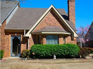 7118 Greenbriar Dr, Southaven, MS 38671