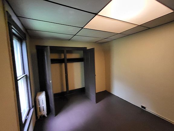 3rd image of 356 Ihmsen Ave