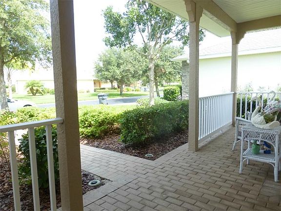 3rd image of 297 New River Dr