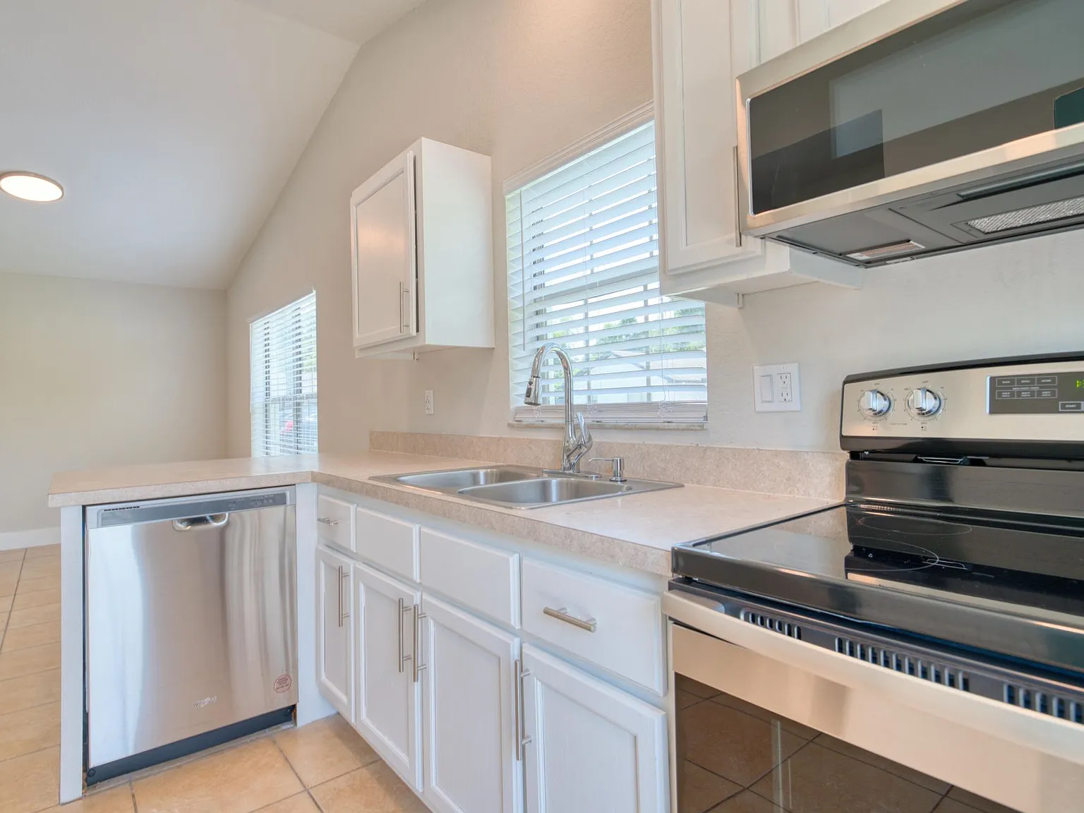 The Piquette Apartments | 3 Bedroom Apartments in Silver Springs, FL — Photo 1