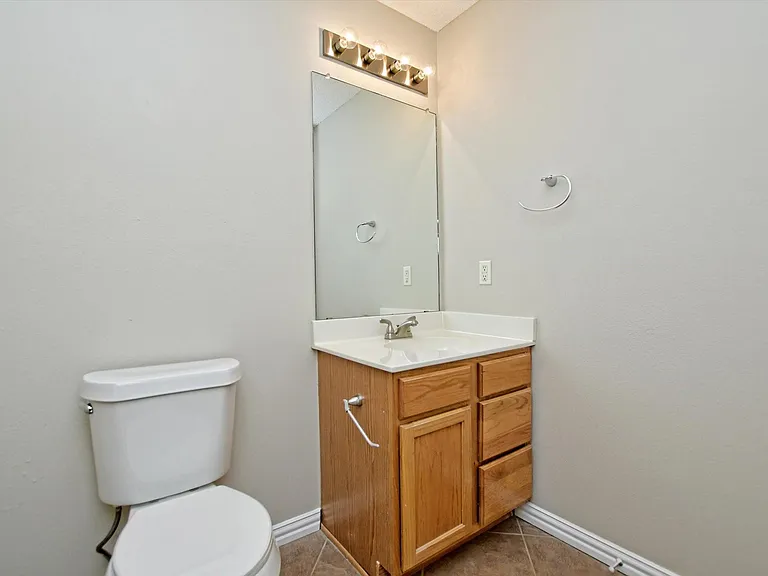 1307 Chalk Ln — Photo 15