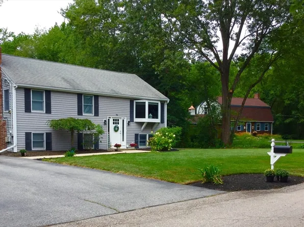 96 Autumn Dr, North Attleboro, MA 02760