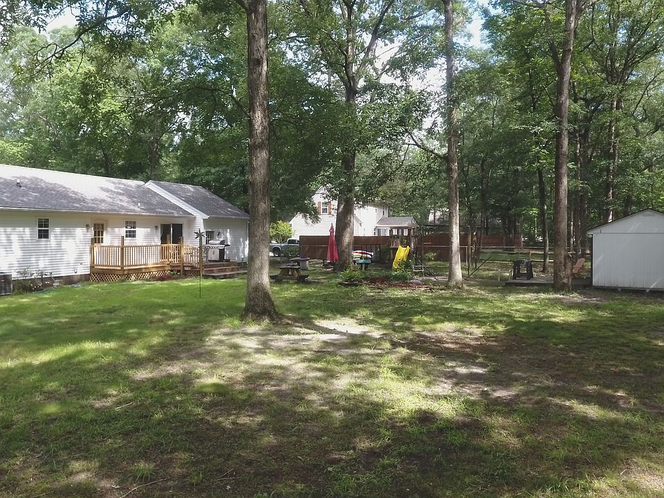 2nd image of 28168 Canterbury Dr