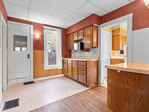 4th image of 102 Johnston St