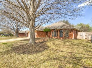 1112 Windy Meadows Dr, Burleson, TX 76028