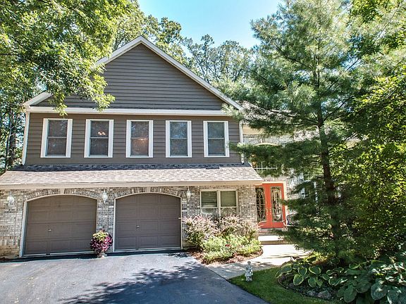 3rd image of 12838 W White Oak Ct