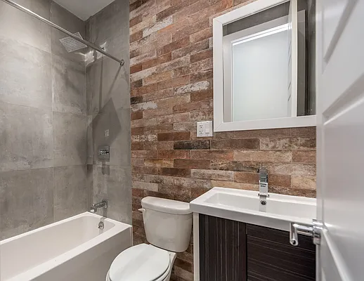 Rented by Nooklyn NYC LLC | media 31