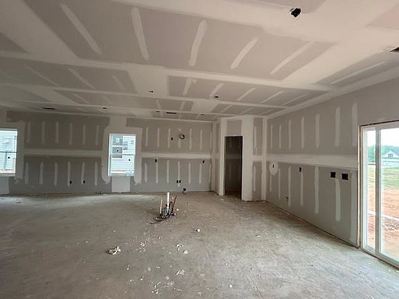 3rd image of 272 Talbert Trl