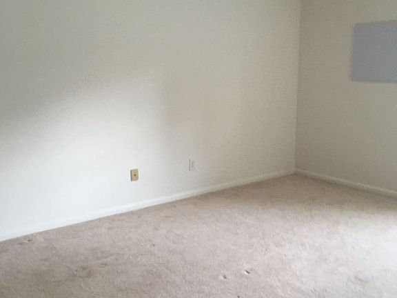 4th image of 230 E Desoto St APT B