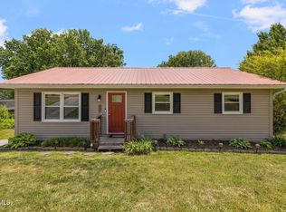 906 Locklaine Dr, Johnson City, TN 37601