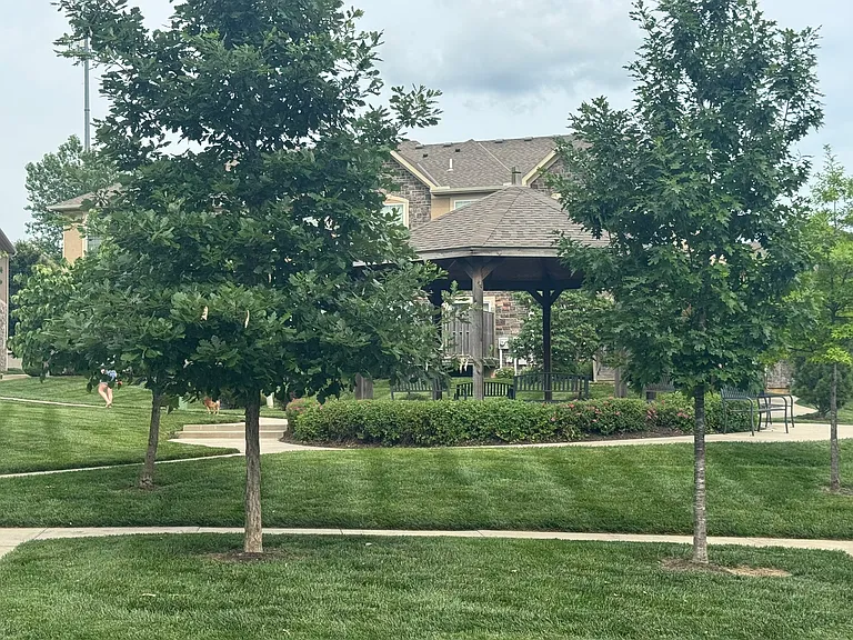 15868 Shawnee Dr — Photo 3
