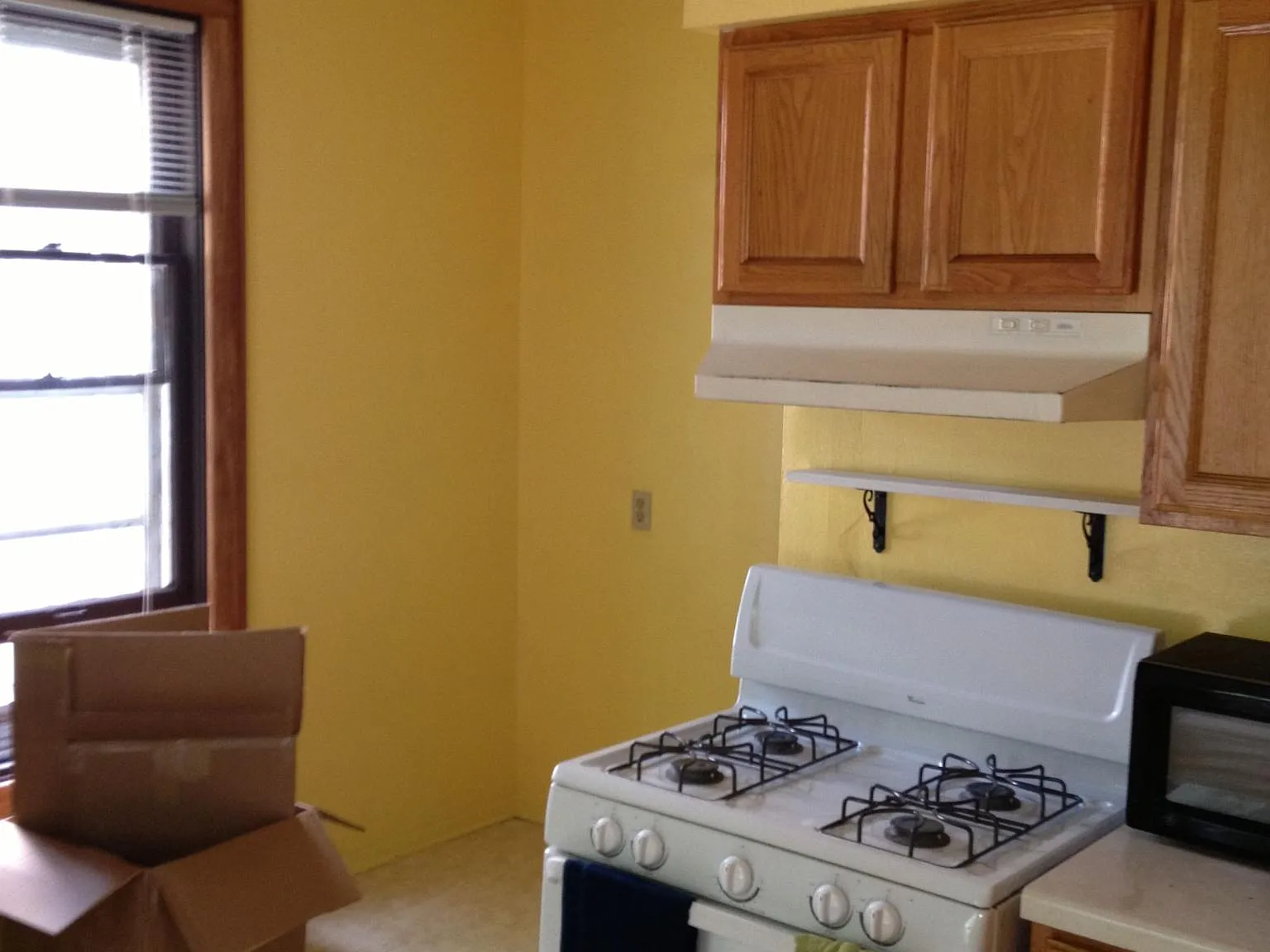 808 E Johnson St — Photo 3