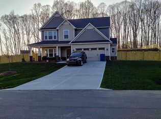 177 Oakcrest Dr, Advance, NC 27006