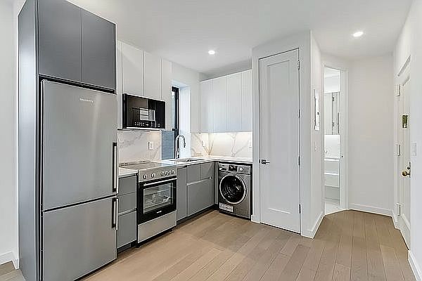 1st image of 15 Wyckoff St #12AA
