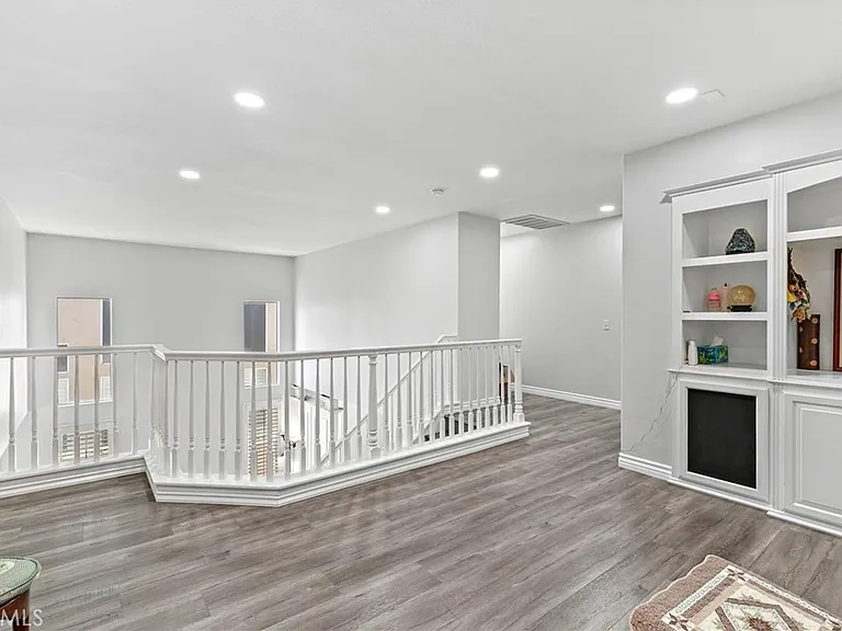 15881 Madelyn Ct — Photo 22