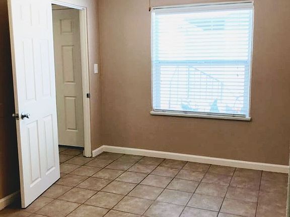 4th image of 252 22nd St #256
