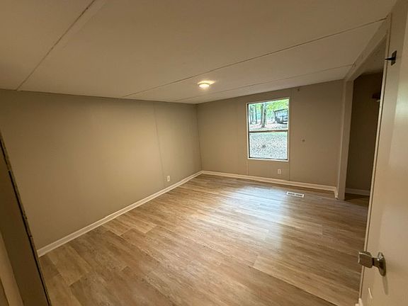 3rd image of 507 Cooke Dr