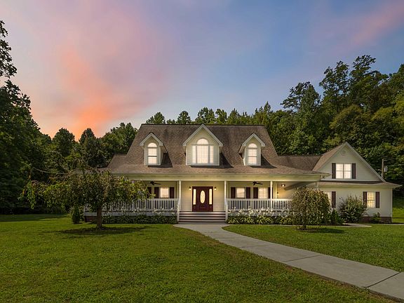 2nd image of 143 Valley Dr